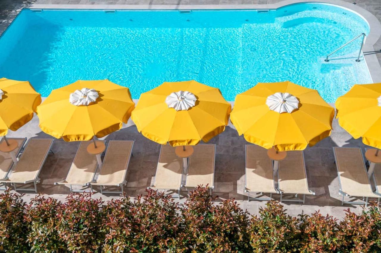 Riviera Hotel 3*