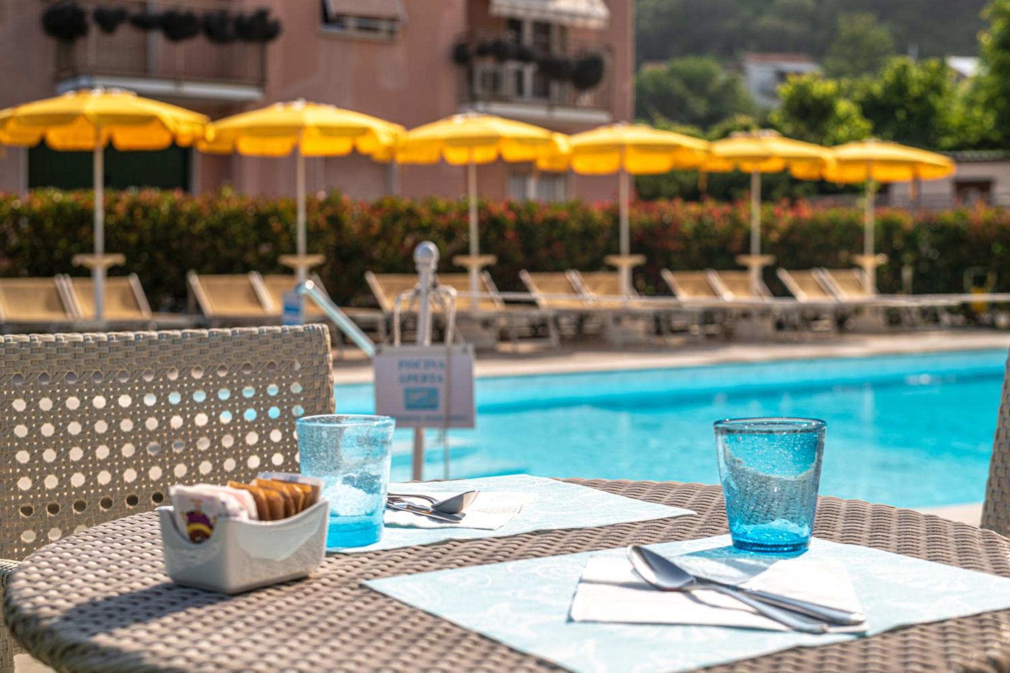 Hotel Riviera 3*
