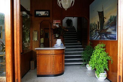 Riviera Hotel 3*